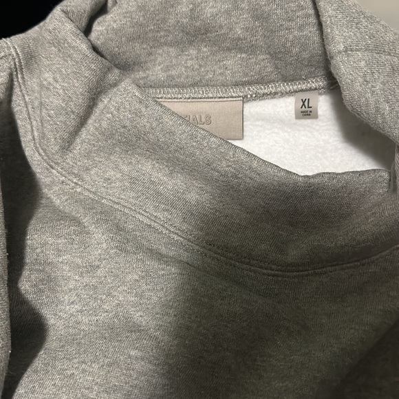 NWT! Fear of God Essentials Relaxed Mock Neck Sweatshirt XL Dark Oatmeal Grey - Picture 6 of 12